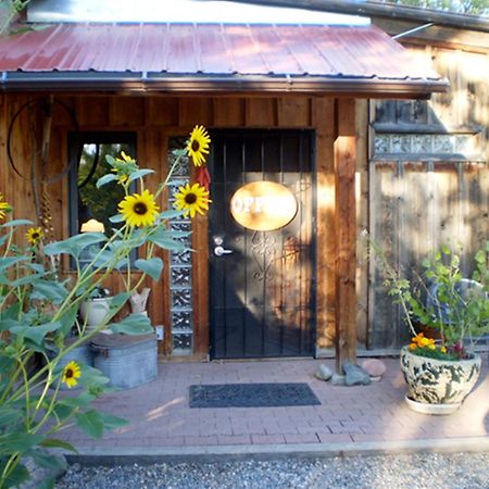 Silver River Adobe Inn Bed And Breakfast ファーミントン エクステリア 写真