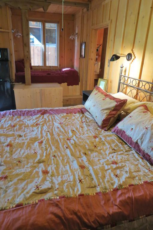 Silver River Adobe Inn Bed And Breakfast ファーミントン エクステリア 写真