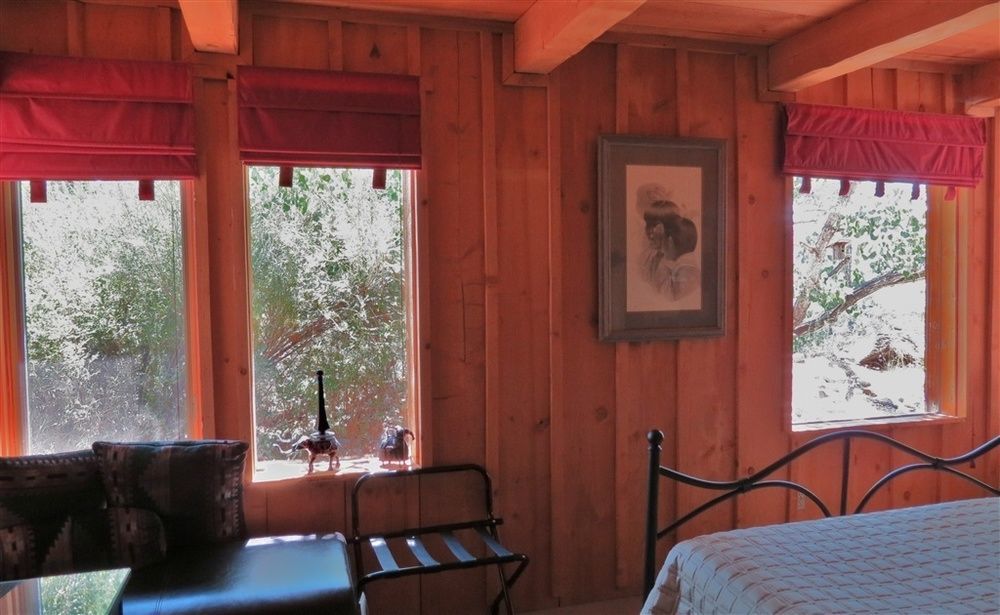 Silver River Adobe Inn Bed And Breakfast ファーミントン エクステリア 写真
