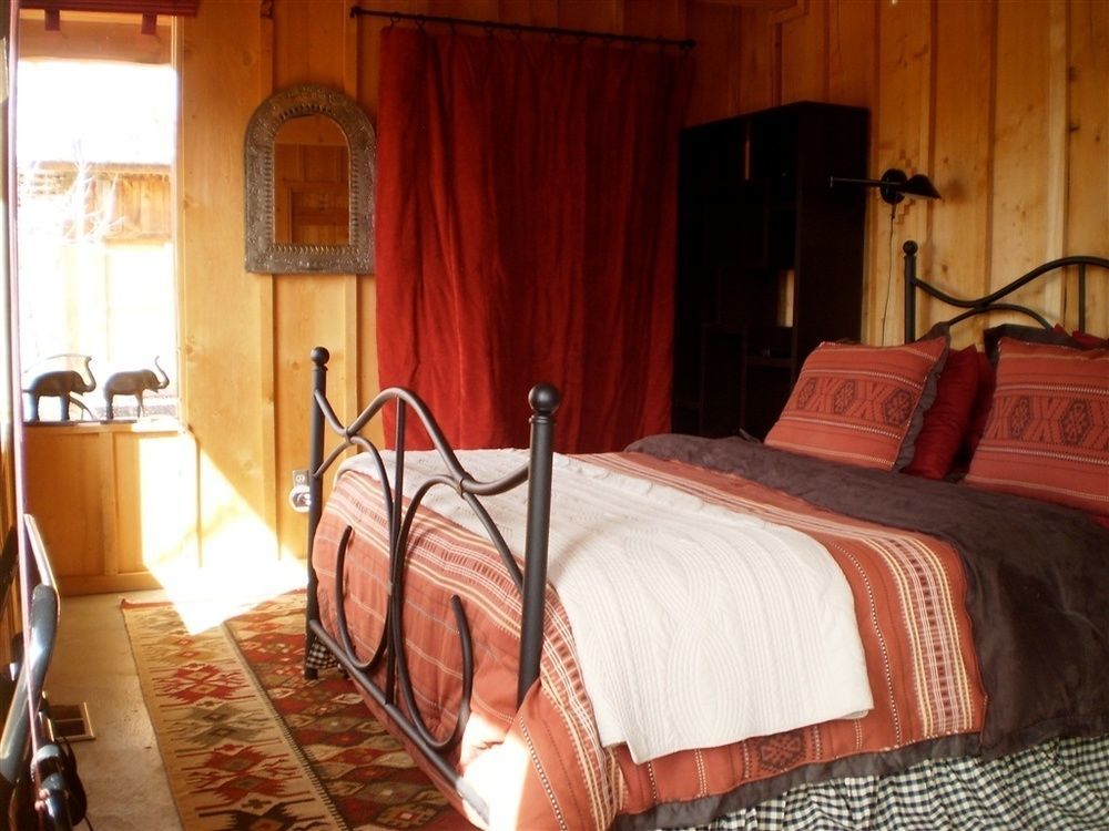 Silver River Adobe Inn Bed And Breakfast ファーミントン エクステリア 写真