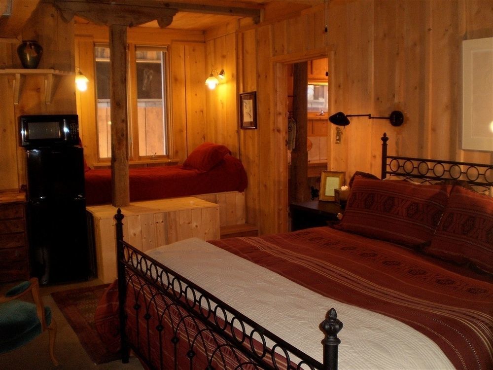 Silver River Adobe Inn Bed And Breakfast ファーミントン エクステリア 写真