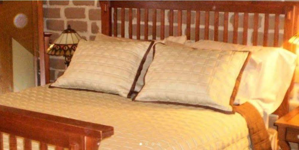Silver River Adobe Inn Bed And Breakfast ファーミントン エクステリア 写真